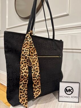 Michael Kors Bag Bennet Black Signature Logo Tote